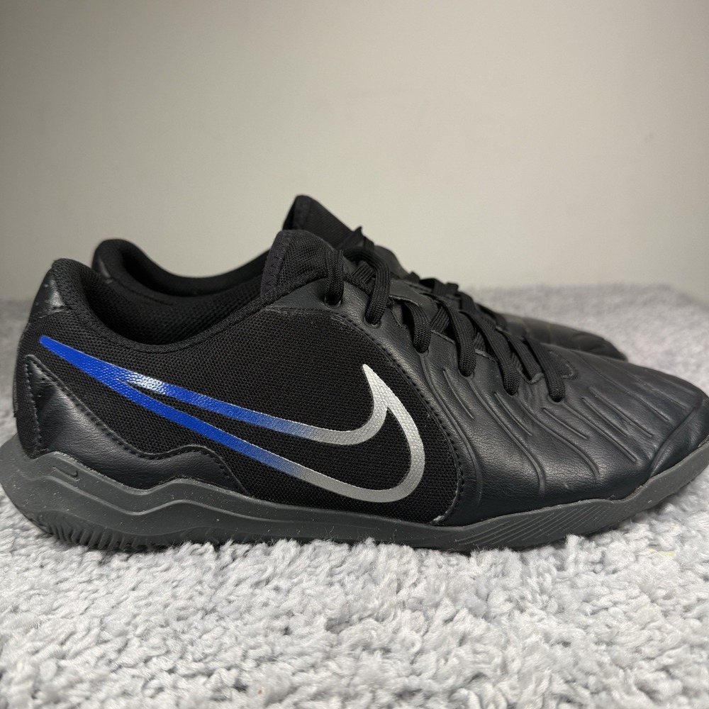 Nike Tiempo Legend 10 Club IC Men's Size 8 Black DV4343-040 Pre-Owned